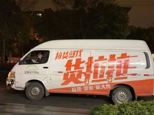 1百元赚到一百万,一百人民币去澳门换钱