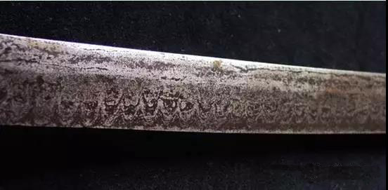 百炼钢花纹钢高锰钢的区别,百炼钢和千层钢的区别