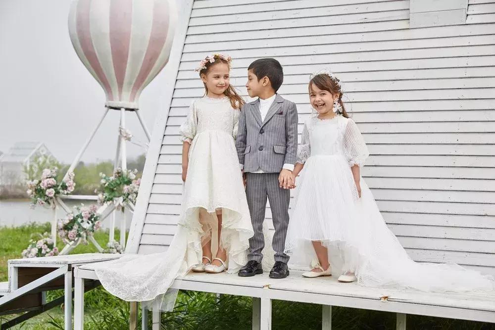 3岁萌宝走秀视频,带大家沉浸式体验走秀