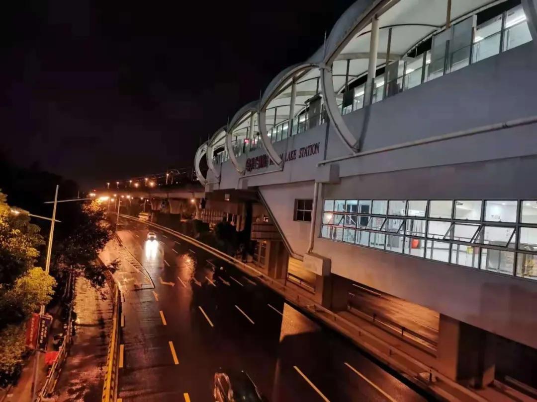 谁在美兰湖站挂上了口罩