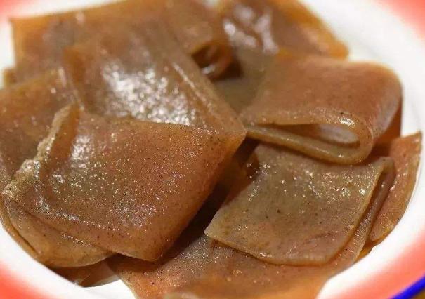 这食材生吃有毒，中毒后产生麻痹感，被中国人做成有助减肥的小吃