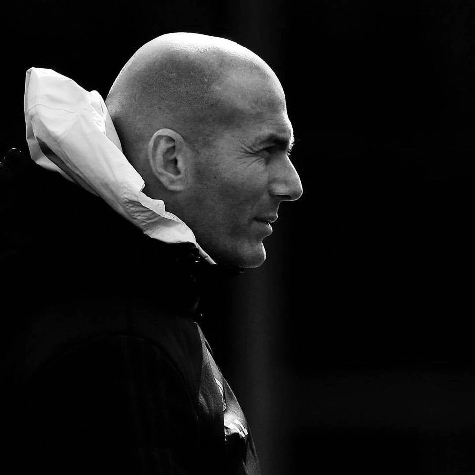 伯纳乌酒吧先生,伯纳乌足球酒吧