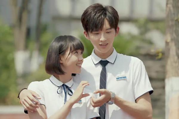 男生怎么做到适度粘人,要怎么对待粘人的男生