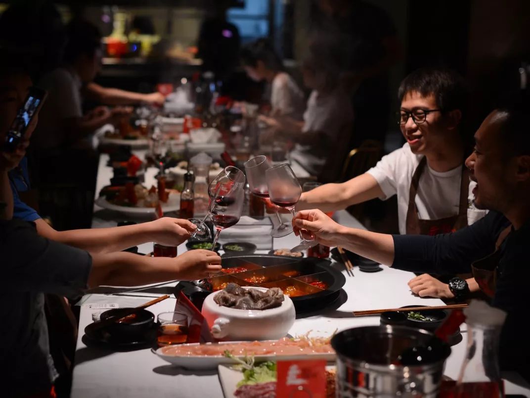 重庆老火锅现代经营模式,重庆火锅的盈利模式