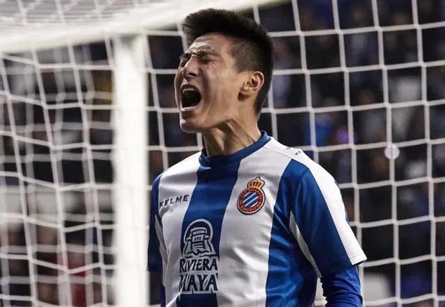 武磊最帅进球,武磊2球1助独领风骚