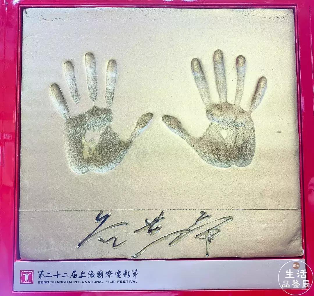 连王嘉尔、郑恺等大牌明星疯狂Pick的阿玛尼快闪店空降魔都