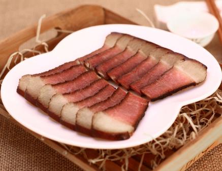 腊肉炒芹菜腊肉太咸咋办,腊肉太咸怎样快速变淡