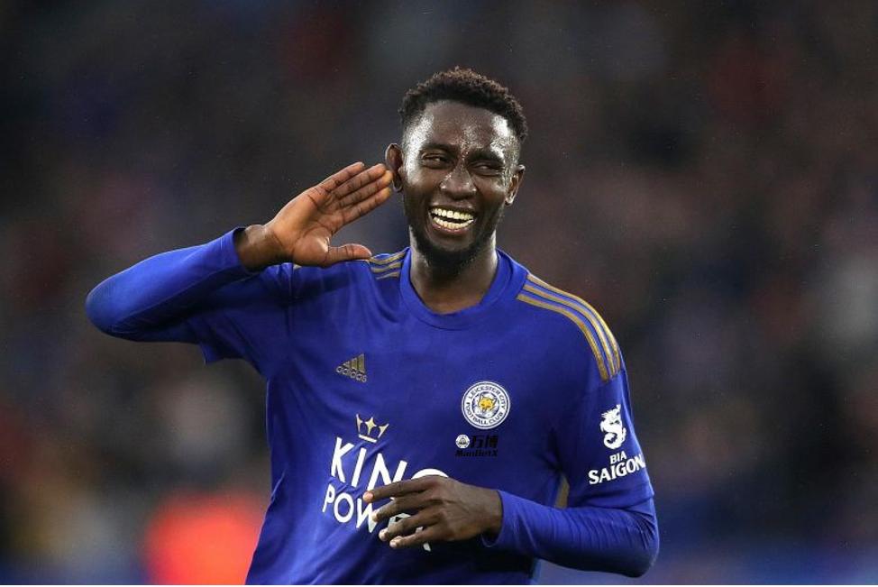 谁是目前英超最强后腰,蓝狐登顶英超之巅