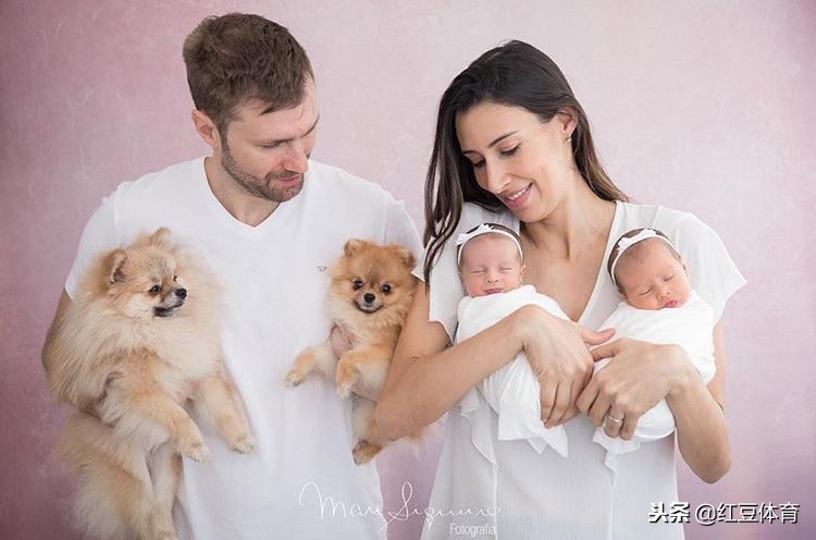 巴西女排球星谢拉,巴西女排谢拉加比恋情