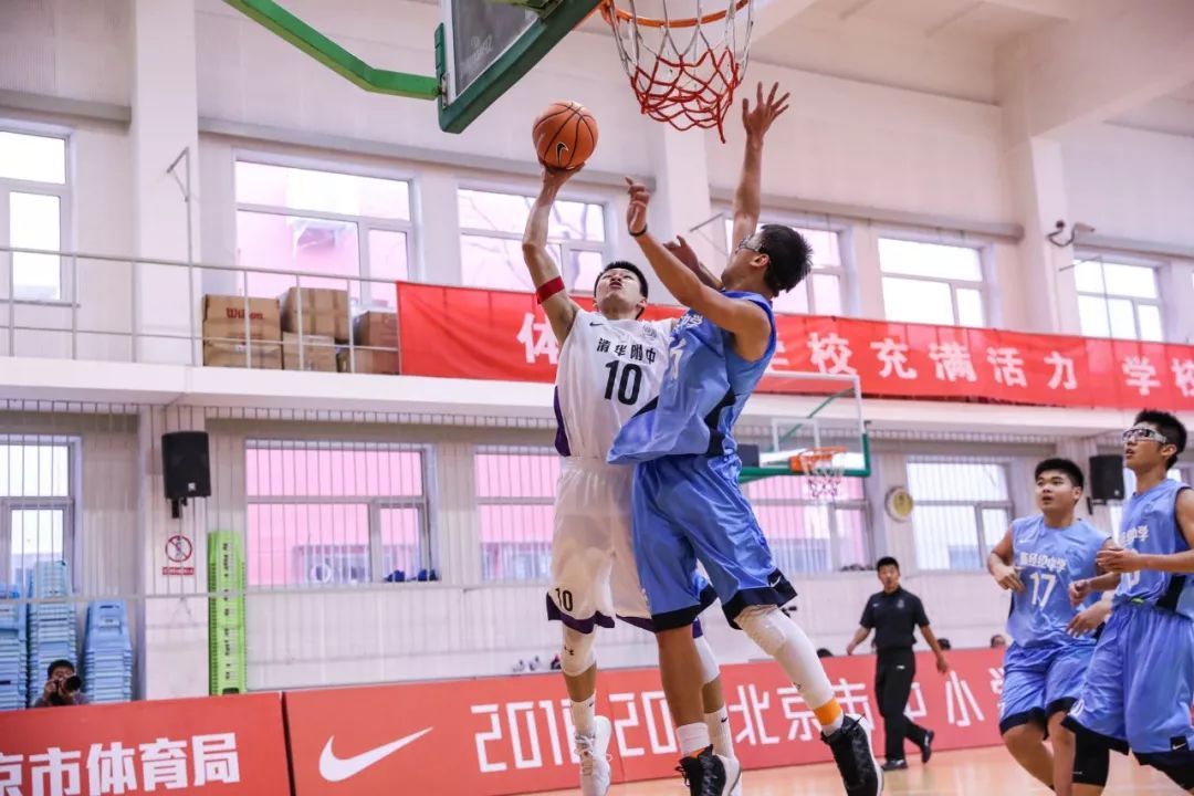 新·十六强齐亮相高中赛场见*力暴**隔扣丨18-19耐克高中联赛