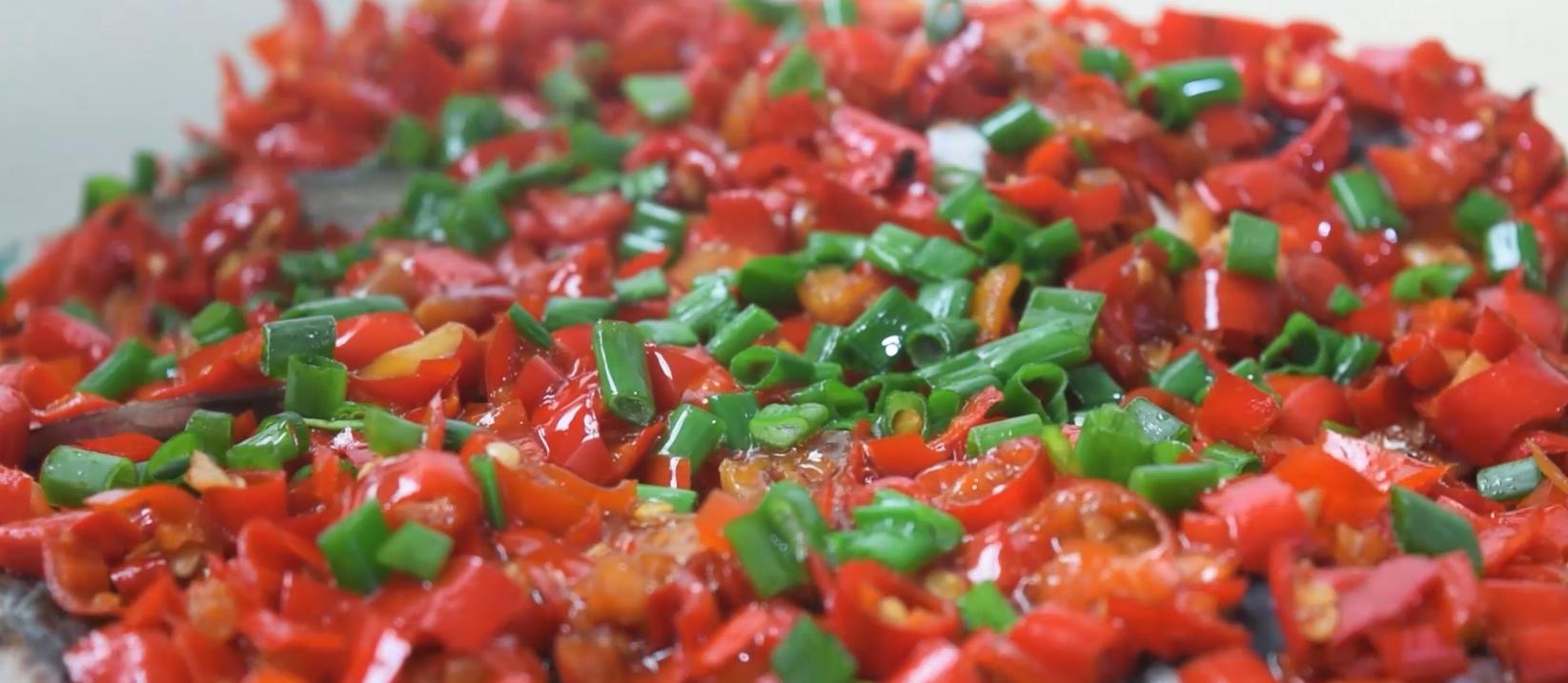 三文鱼鱼头怎么做好吃又营养,大鱼头怎么做好吃又简单又营养