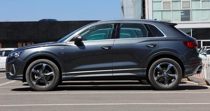 奥迪q32.0t和宝马x12.0t,奥迪q3是四缸2.0t的吗