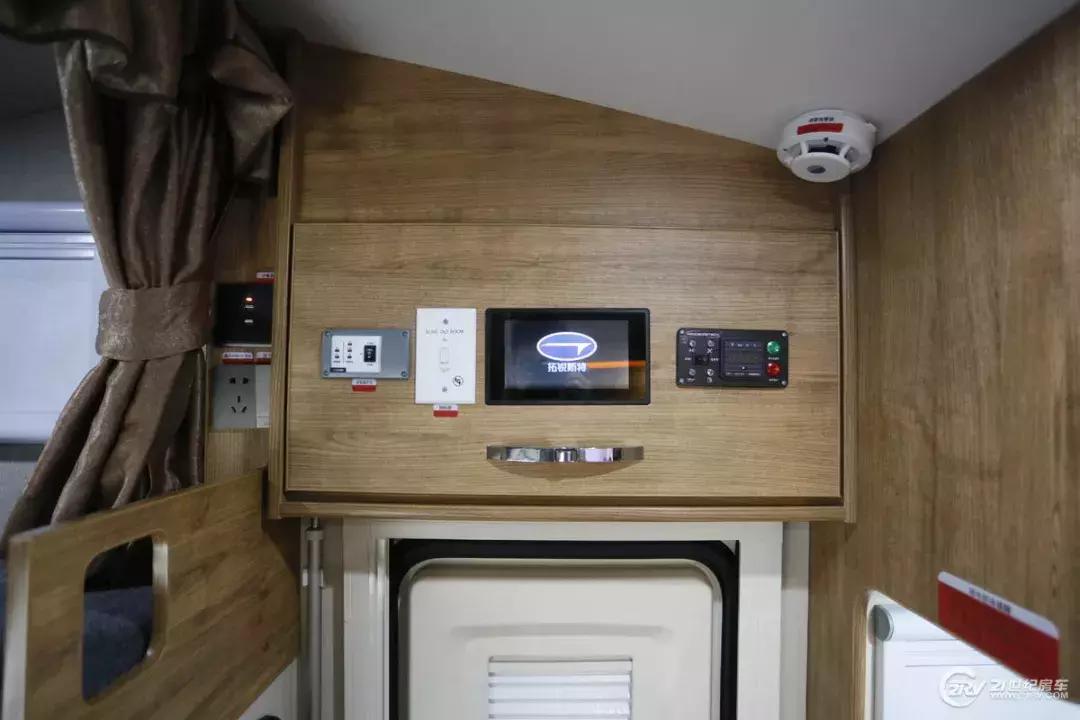 拓锐斯特轻卡侧拓展房车最新信息,拓锐斯特火星二号纵床版房车