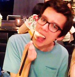 伦敦f4年龄,伦敦f4哈利波特