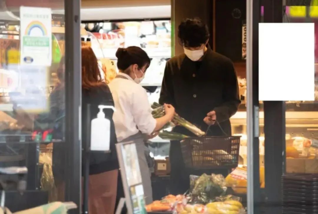 娱乐圈50岁仍单身的男明星,50岁还单身的男生