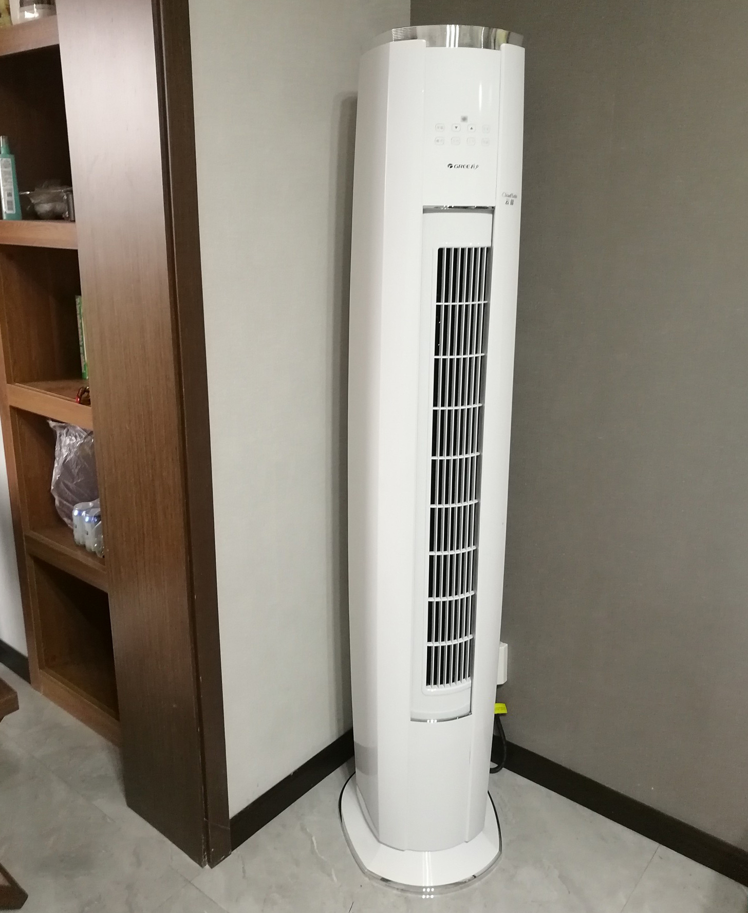 同样是柜式空调，圆柱柜比方形柜贵上千元，真的一分钱一分货吗？