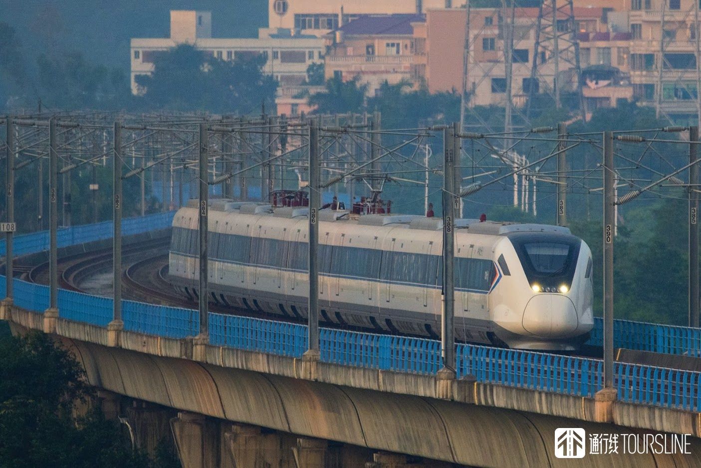 从封闭向开放形式的转变,广珠城际发展