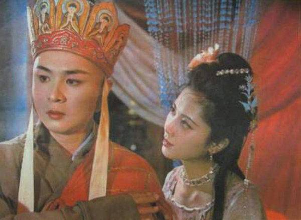 孙悟空为什么不敢近女色,孙悟空为什么不使用法术