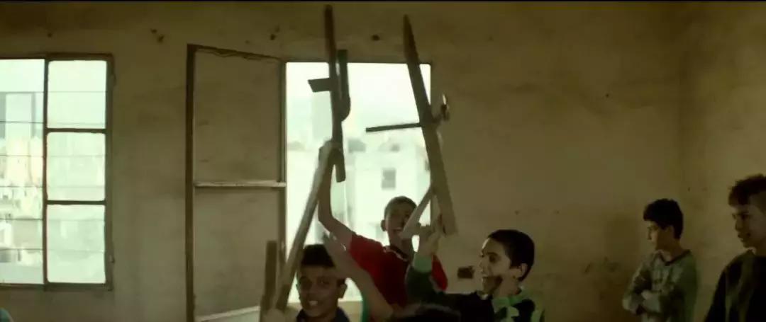 没钱生娃干什么,没钱生我干嘛