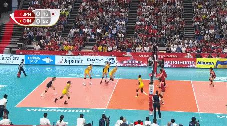 朱婷冲进短球,朱婷进攻丁霞视频