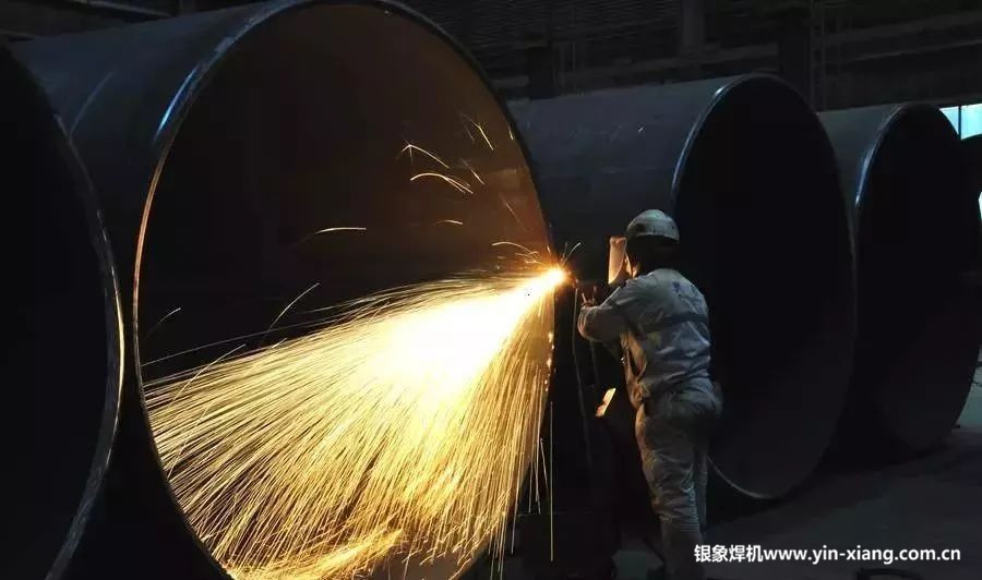 焊工最容易受什么伤,焊工的苦一般人能承受吗