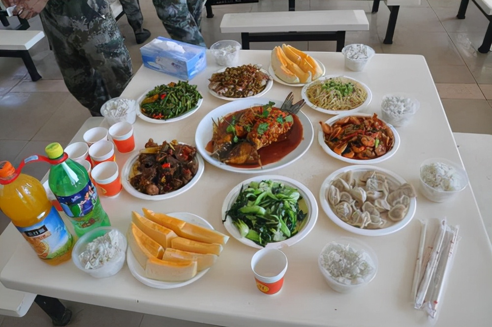 韩部队伙食对比,韩日看中国军队伙食