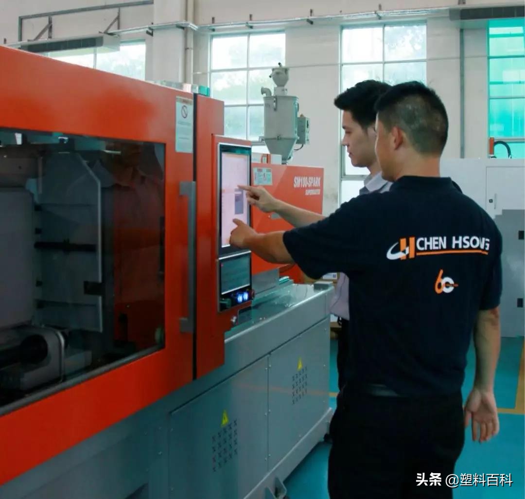 对话震雄新产品研发团队，看SPARK-星火系列创新突破之路