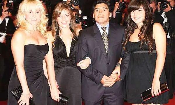 涓栫晫鐞冪帇宸磋タ璐濆埄,涓栫晫鐞冪帇