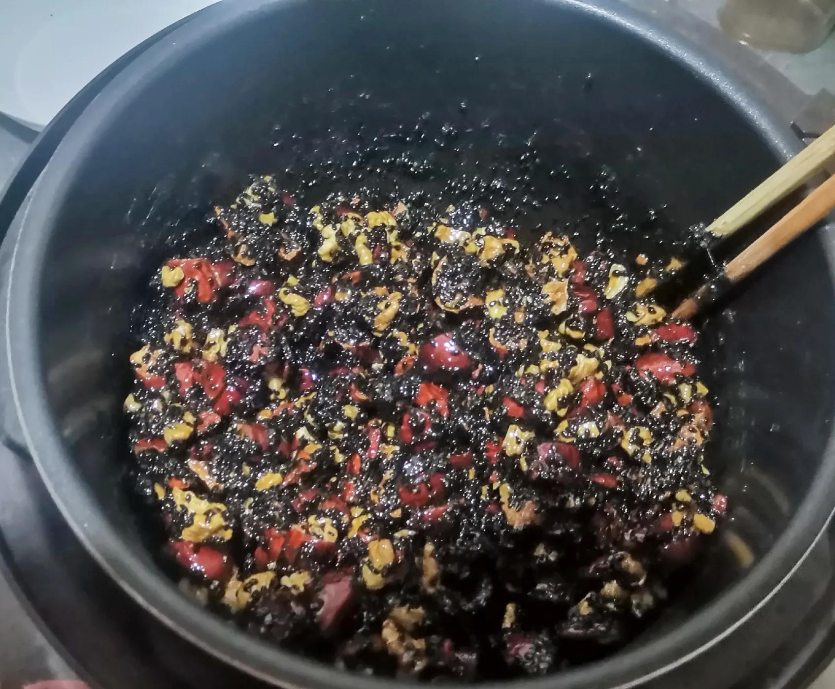 自制阿胶糕存放三年了还能吃吗,自制的阿胶糕有点苦是怎么回事