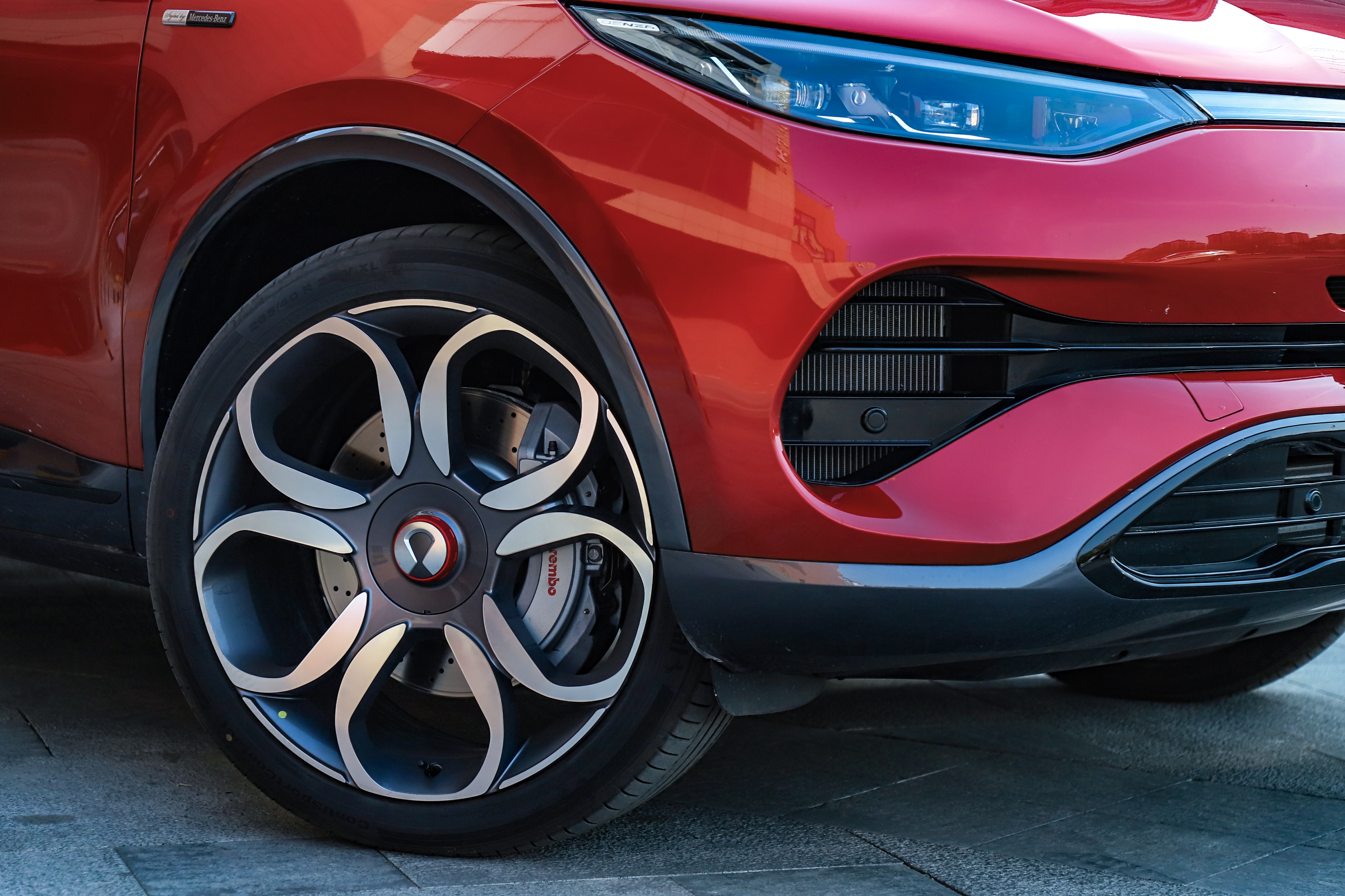 腾势x和奔驰哪个值得买,奔驰腾势x值得买吗