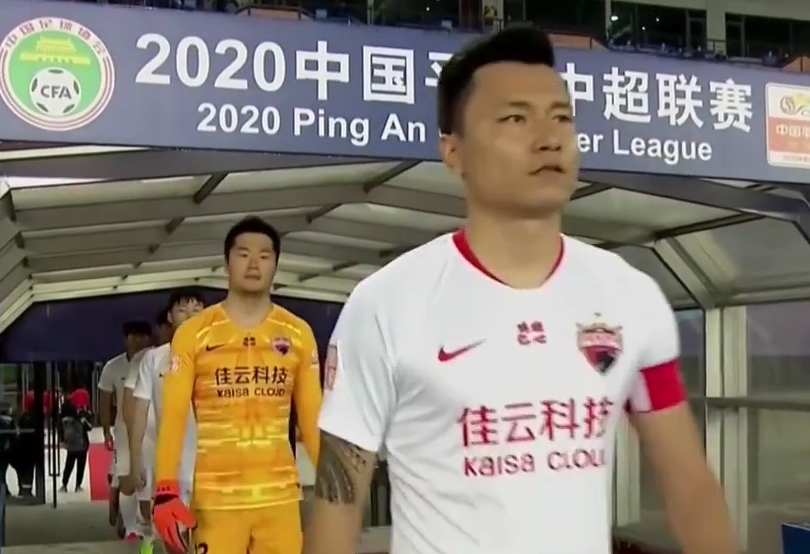 恒大当红国脚4场狂轰5球,34岁老国脚回归弥补恒大阵容短板
