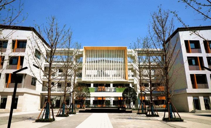 成都市天府新区新修学校,成都市建设学校老校区虎头山