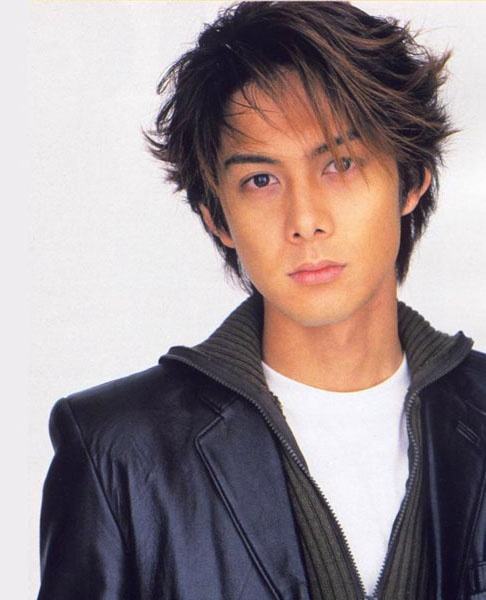 他是“世纪末美少年”，巅峰期为了爱情被雪藏，如今已成落魄大叔