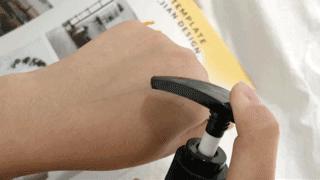 刷牙时一个小窍门彻底告别黄臭牙,刷牙的时候放点小苏打牙会变白吗