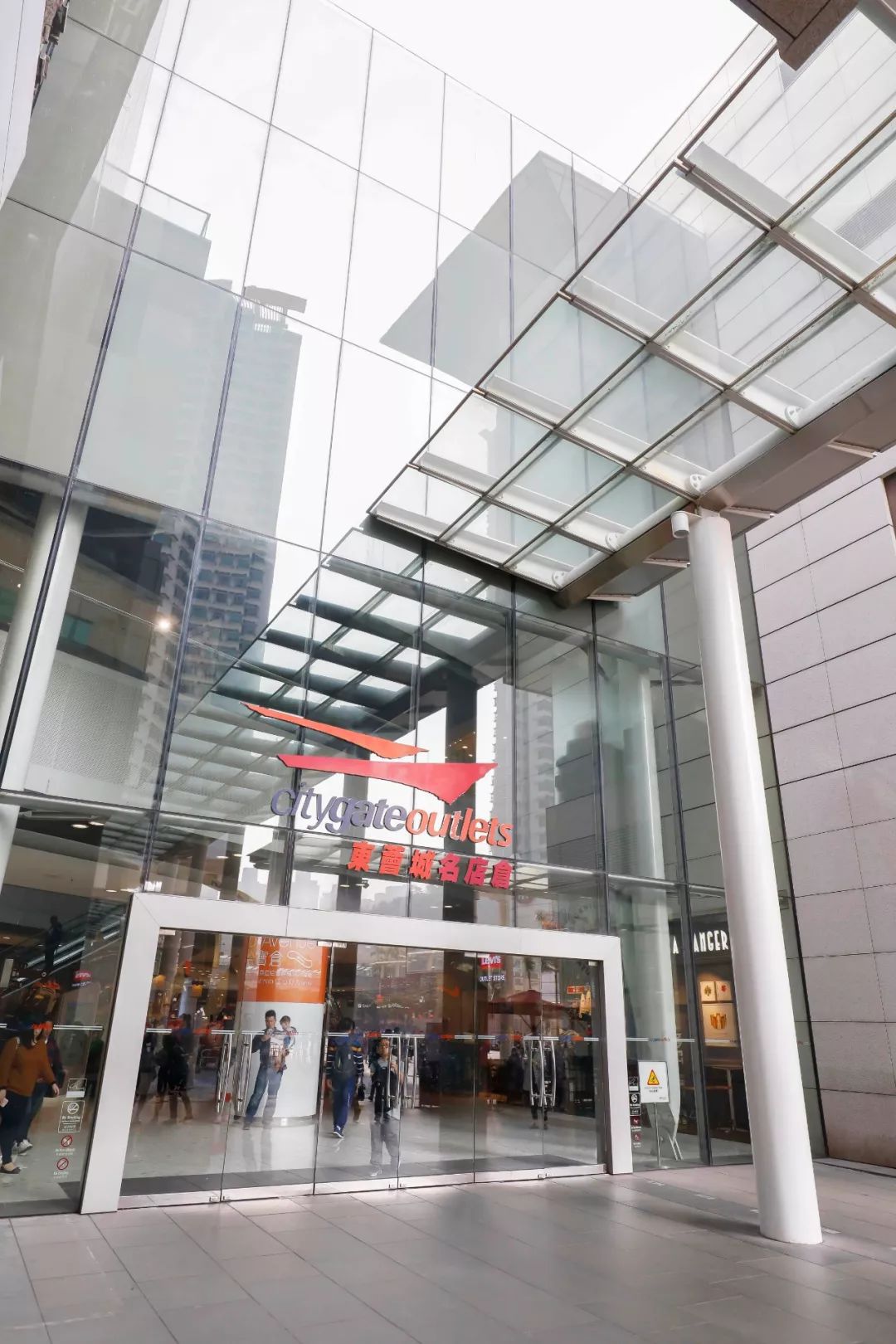 抓住寒暑假的尾巴,抓住假期的尾巴吃喝玩乐