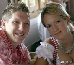 台湾‘小猪’爱足球更爱美人？德国小猪很无奈！偶像小罗很抓狂！