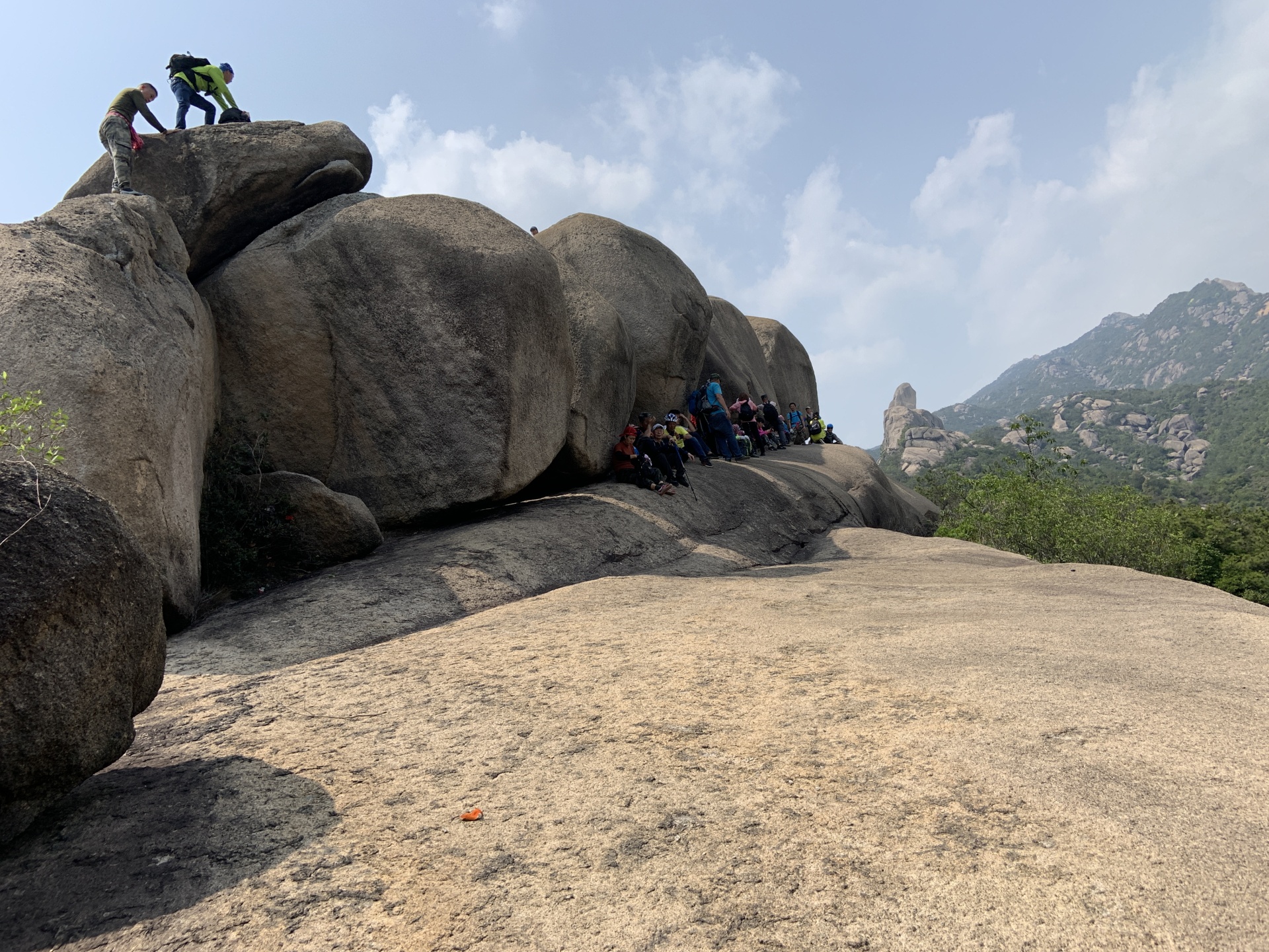 乌山三石连登快乐之旅星期六登山队