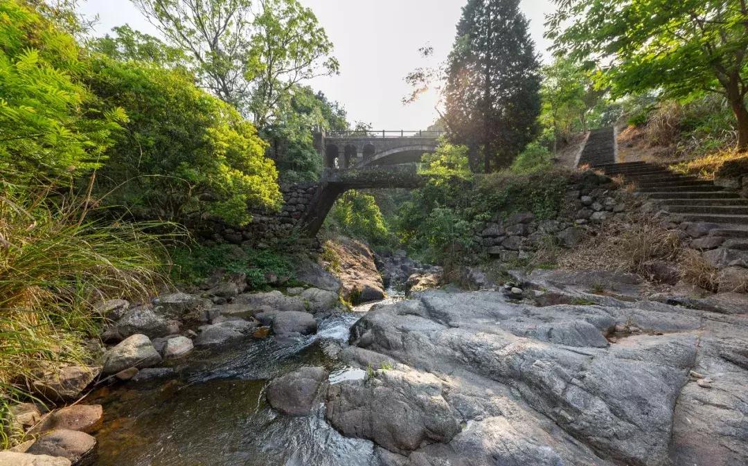 徒步浙东大峡谷,邂逅虎跳峡感受大自然