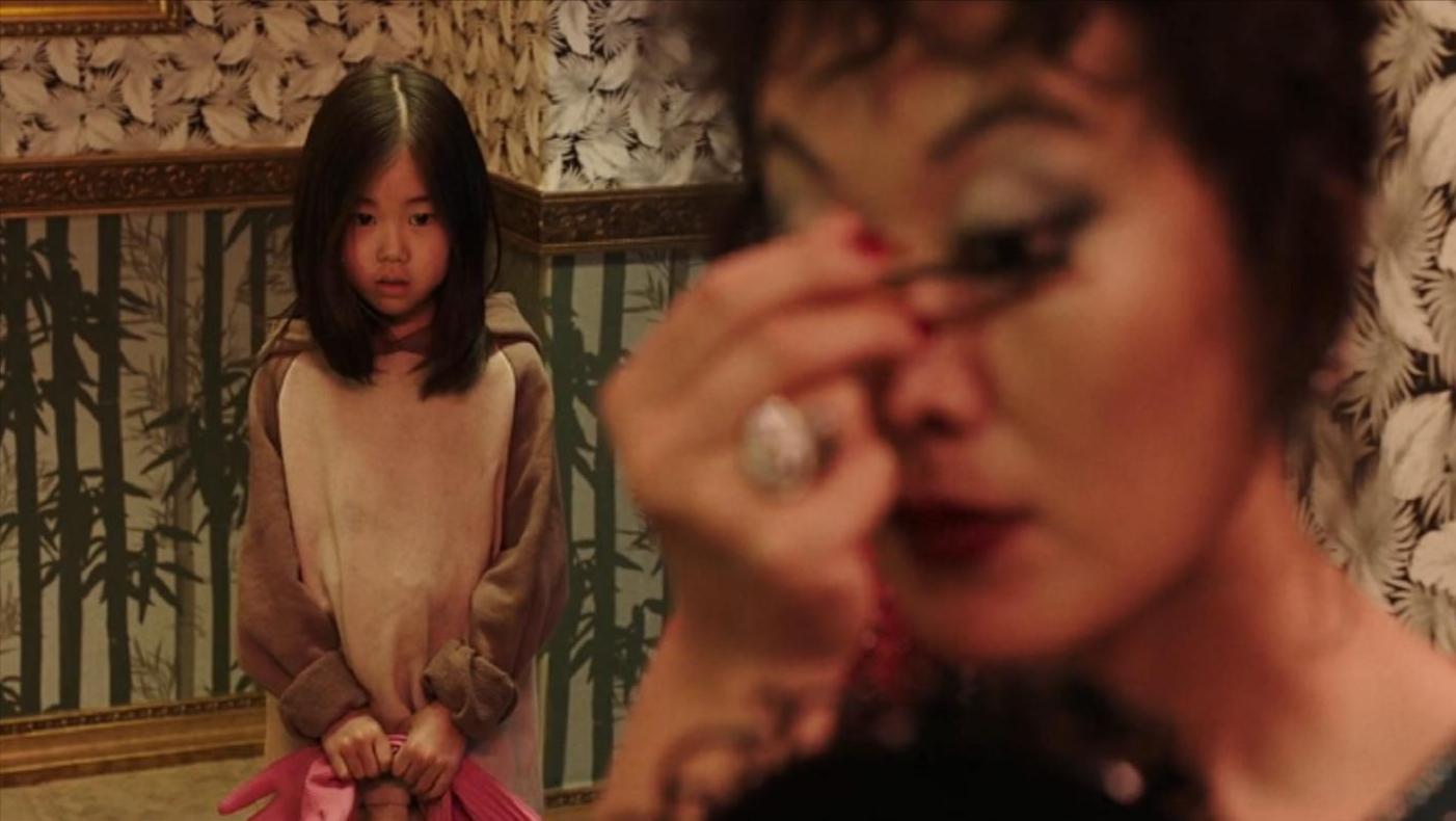 一上映就夺得韩国电影票房冠军，赶超《阿凡达》的纪录，不容错过