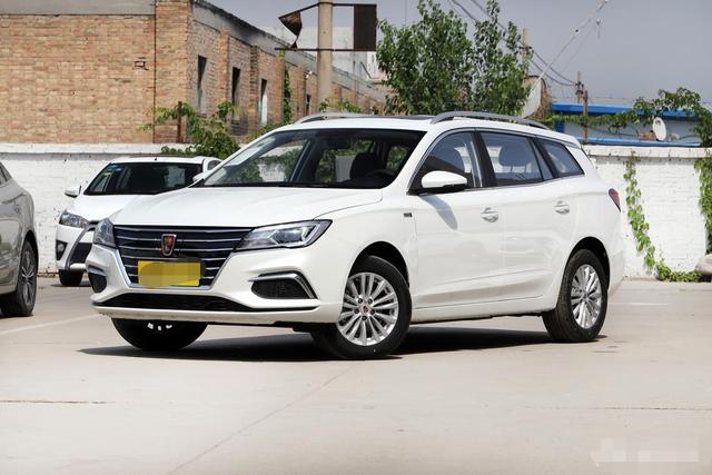 荣威ei5新款,荣威ei5智联版和豪华版有什么区别