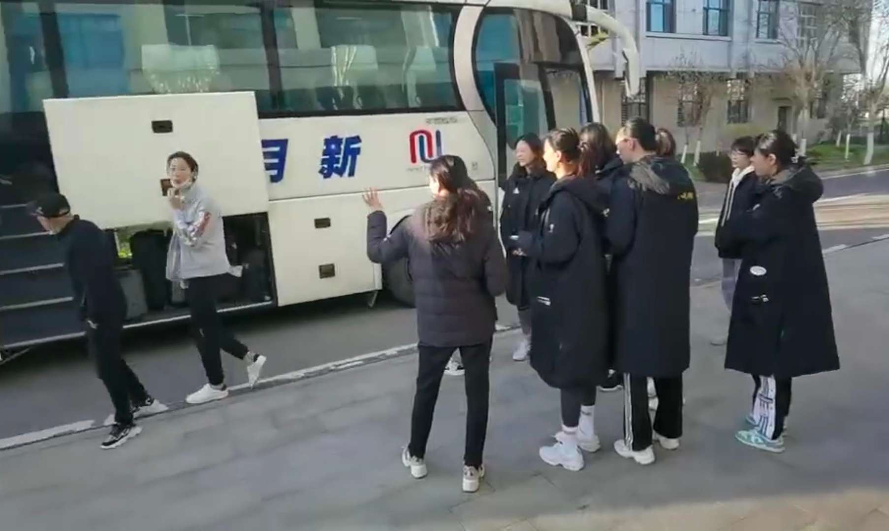 女排朱婷奥运比赛回国,朱婷回国马不停蹄奔北仑