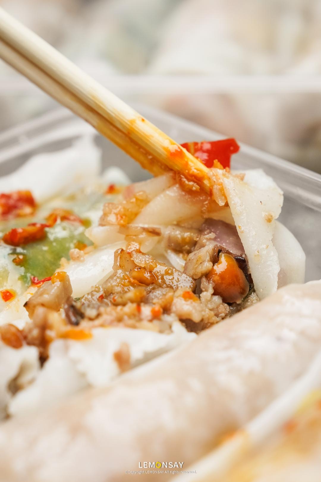 藏在水库的“阿姨街”,人均20块胖成猪