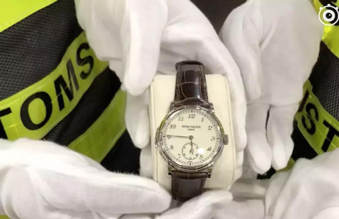 海关查获行李箱手表,带表盒子海关查不查