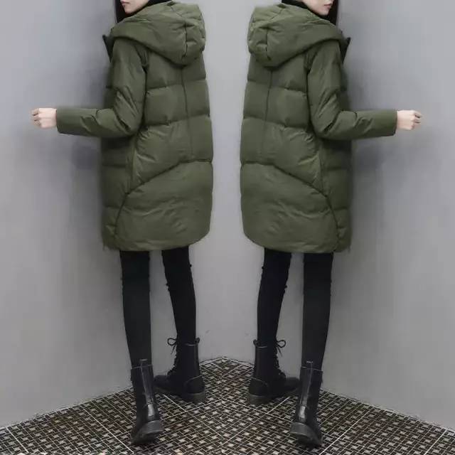 黑色短款面包服怎么搭配哈伦裤,条绒女款加绒哈伦裤配面包服