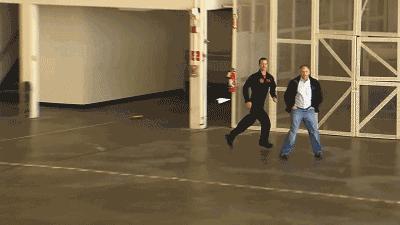 纸飞机能飞到9000多米折法,折可以打破吉尼斯纪录的纸飞机