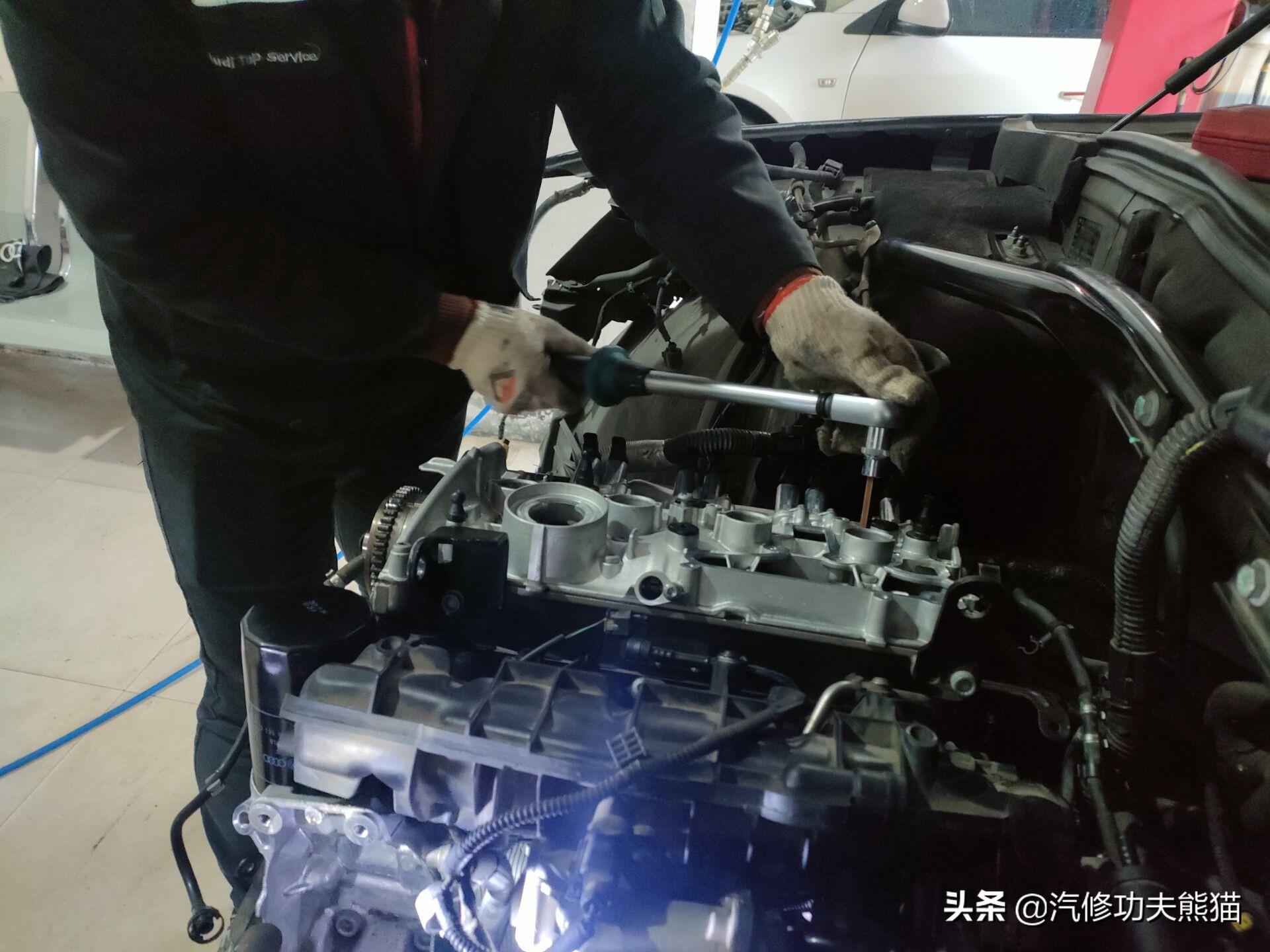 当年奥迪q5落地多少钱,当年奥迪q52018款典藏版价格