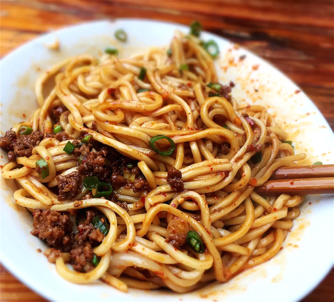 地摊成都杂酱面,郭家桥西街陈姐杂酱面