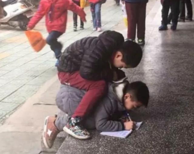 小学生写作业咋这么难,小学生写作业的绝招