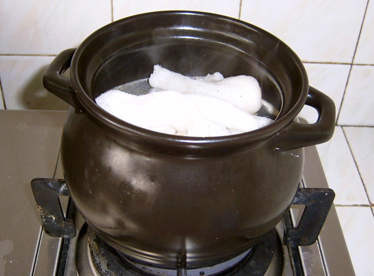 清炖鸡汤有腥味怎么办,炖鸡汤切记三不放的窍门