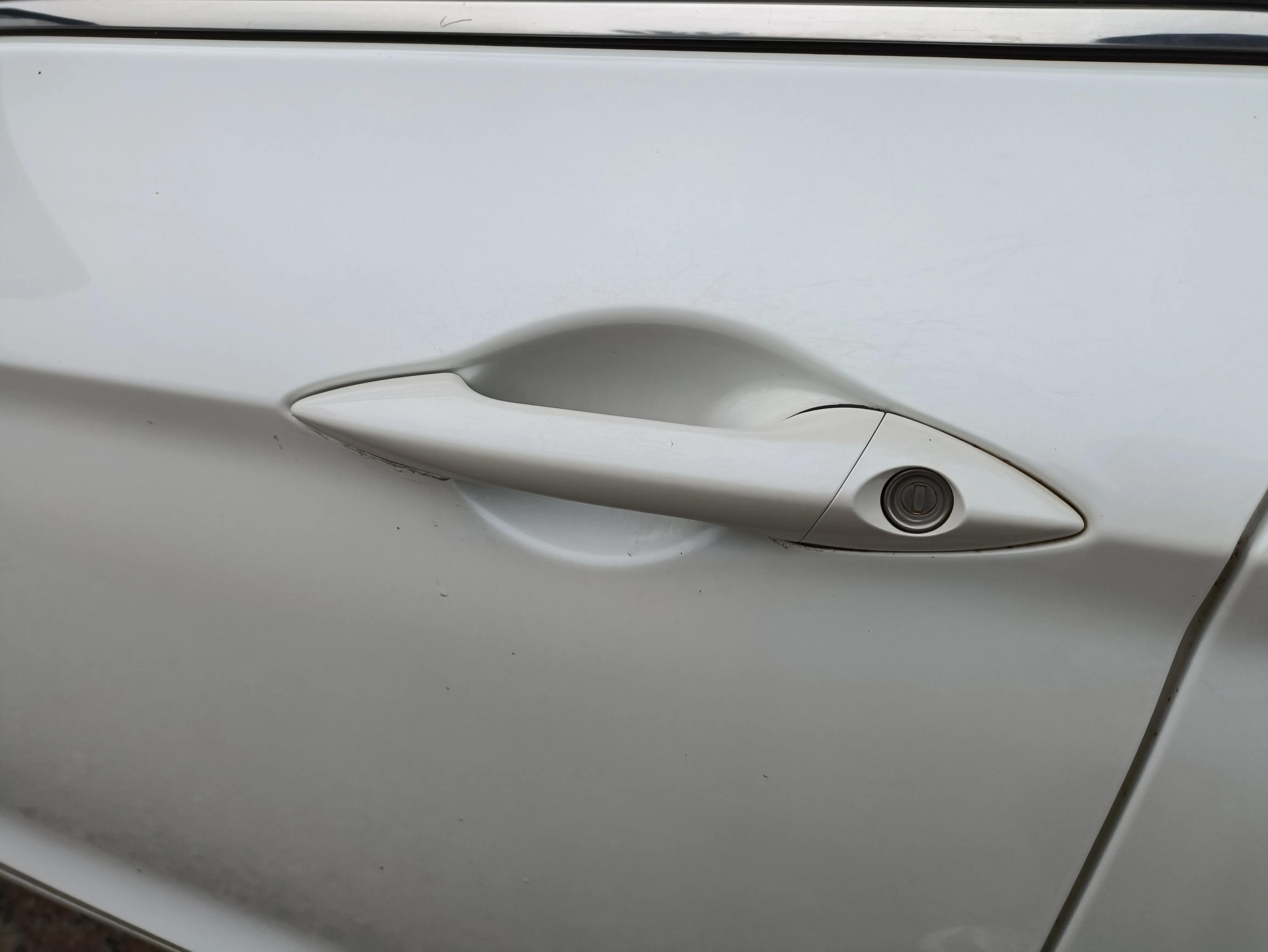 逸动和轩逸哪个乘坐空间大,逸动dct旗舰型乘坐感受